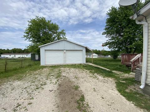 445 Dale St, Mitchell, IN 47446 photo 19