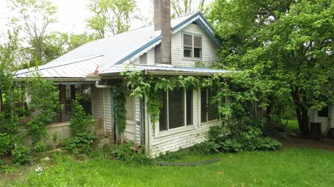 823 Smith Ave, Oolitic, IN 47451 photo 2