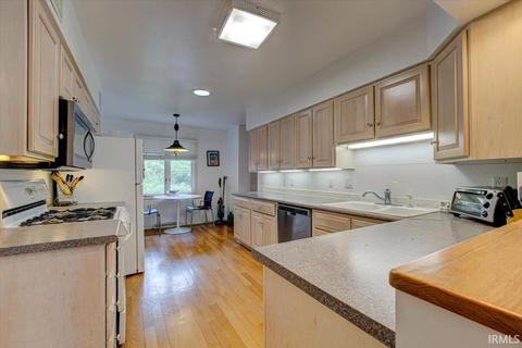 2222 E Covenanter Dr, Bloomington, IN 47401 photo 12