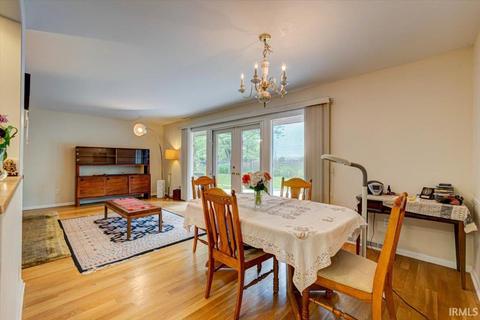 2222 E Covenanter Dr, Bloomington, IN 47401 photo 9