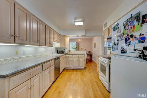 2222 E Covenanter Dr, Bloomington, IN 47401 photo 10