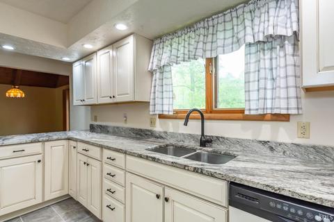 1220 S Weimer Rd, Bloomington, IN 47403 photo 12