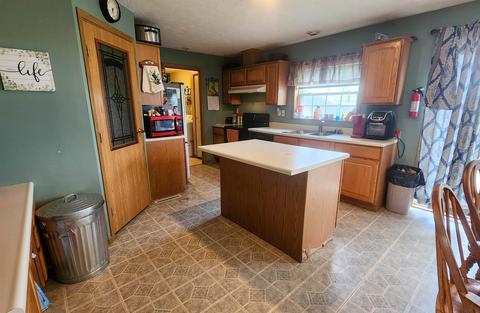 475 S Callahan St, Lyons, IN 47443 photo 8