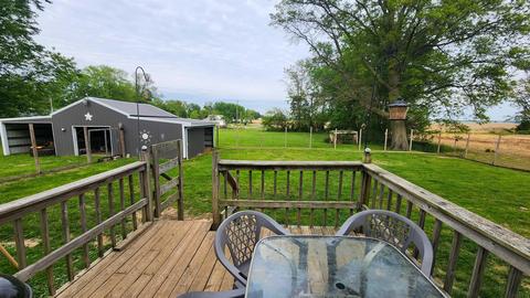 475 S Callahan St, Lyons, IN 47443 photo 2