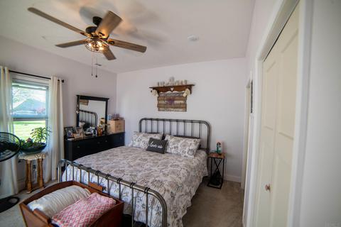 706 Curry St, Mitchell, IN 47446 photo 11