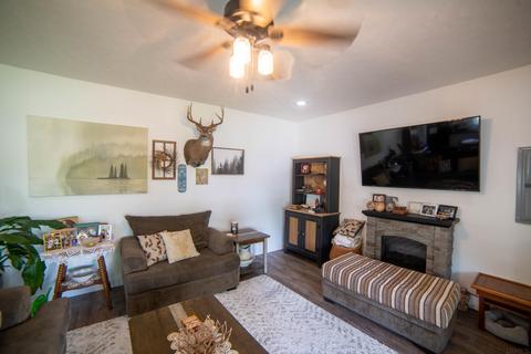 706 Curry St, Mitchell, IN 47446 photo 5