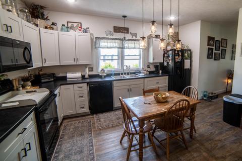 706 Curry St, Mitchell, IN 47446 photo 6