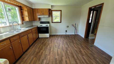334 S Angle St, Dunkirk, IN 47336 photo 4