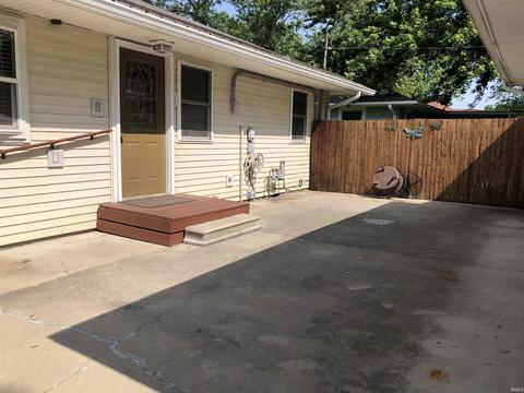 1300 Short St, Covington, IN 47932 photo 4