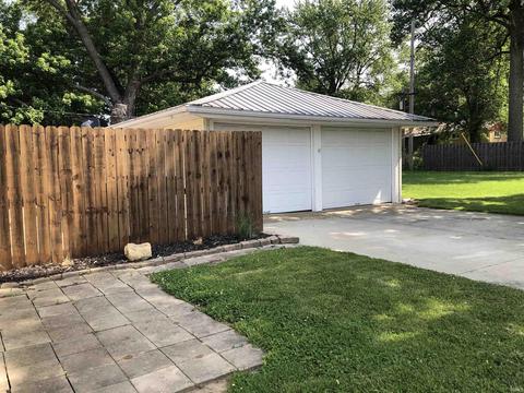 1300 Short St, Covington, IN 47932 photo 3