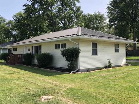 1300 Short St, Covington, IN 47932 photo 2