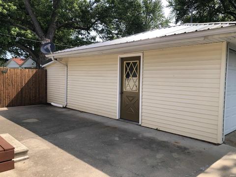 1300 Short St, Covington, IN 47932 photo 5