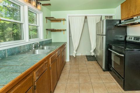 4060 N Hinkle Rd, Bloomington, IN 47408 photo 6