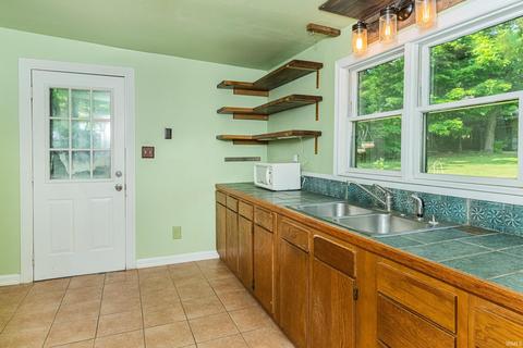 4060 N Hinkle Rd, Bloomington, IN 47408 photo 8