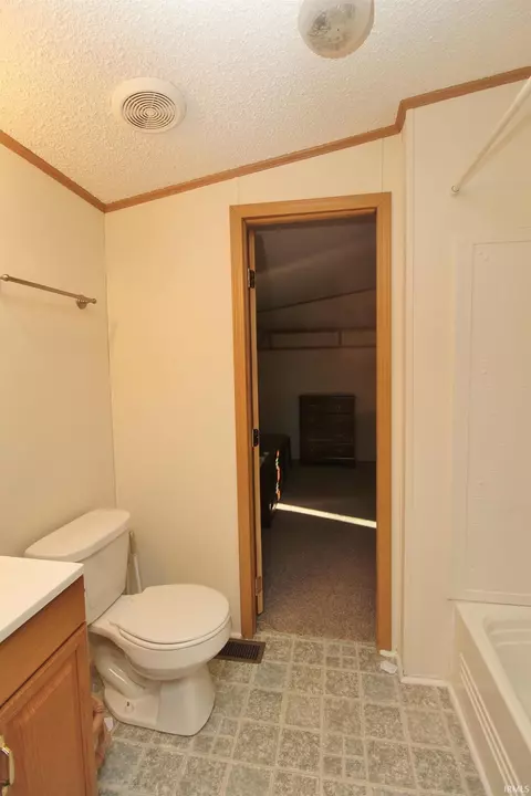 10179 S 100 E, Fairmount, IN 46928 photo 16