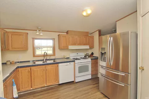 10179 S 100 E, Fairmount, IN 46928 photo 10