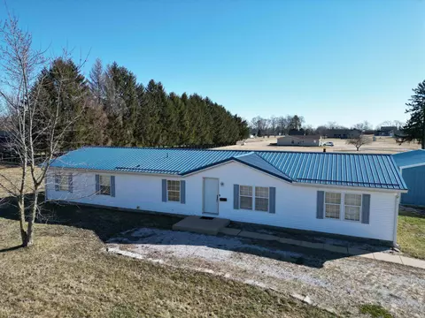10179 S 100 E, Fairmount, IN 46928 photo 2