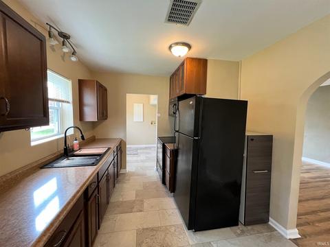 408 E 26th St, Jasper, IN 47546 photo 4
