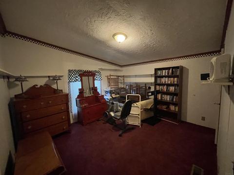 533 Old Vincennes Rd, Mitchell, IN 47446 photo 4