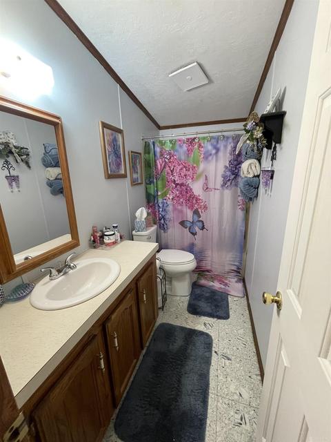 533 Old Vincennes Rd, Mitchell, IN 47446 photo 6