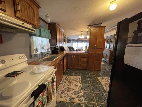 533 Old Vincennes Rd, Mitchell, IN 47446 photo 9