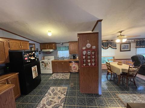 533 Old Vincennes Rd, Mitchell, IN 47446 photo 10