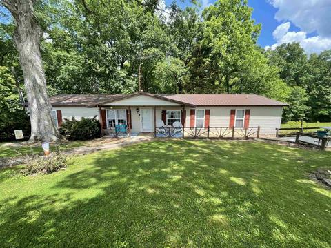 533 Old Vincennes Rd, Mitchell, IN 47446 photo 1
