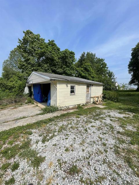 469 E Grissom Ave, Mitchell, IN 47446 photo 22