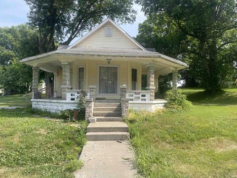 469 E Grissom Ave, Mitchell, IN 47446 photo 1