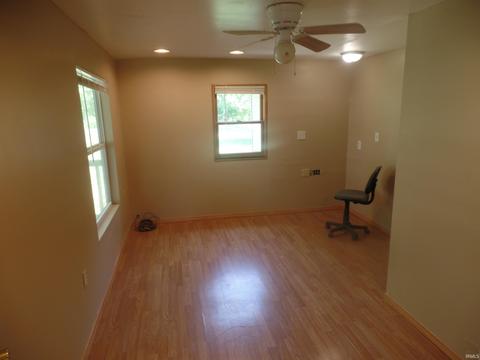 295 E Franklin St, Lyons, IN 47443 photo 3