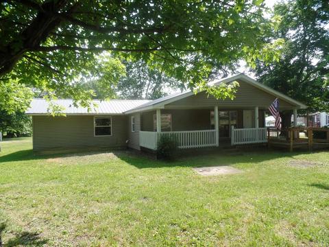 295 E Franklin St, Lyons, IN 47443 photo 1