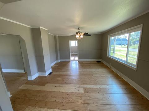 151 Walnut St, Butler, IN 46721 photo 4