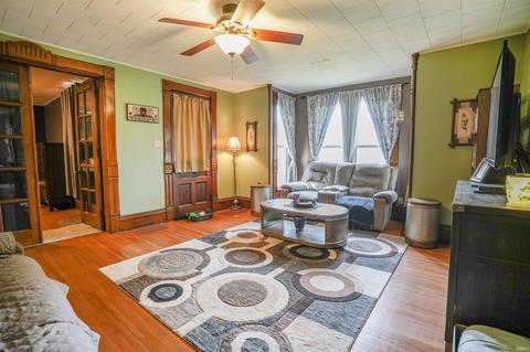 102 E Walnut St, Chalmers, IN 47929 photo 3