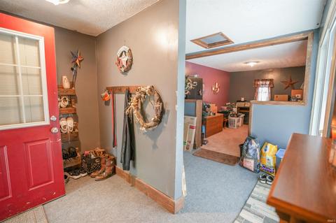 102 E Walnut St, Chalmers, IN 47929 photo 11