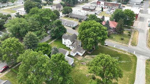 102 E Walnut St, Chalmers, IN 47929 photo 22