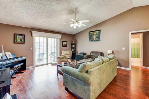 4100 Trinity Dr, Newburgh, IN 47630 photo 4