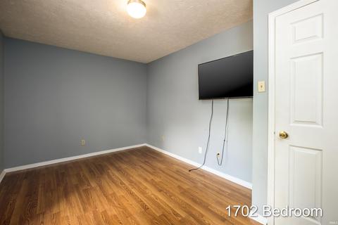 1702 S Olive St, Bloomington, IN 47401 photo 11