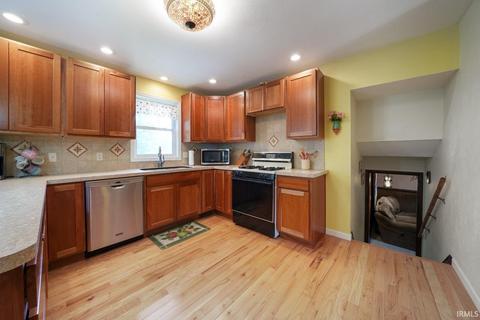 50949 Clover Rd, Granger, IN 46530 photo 4