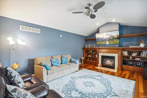 51145 Eaglewood Dr, Granger, IN 46530 photo 7