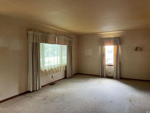 124 S Johnson Ave, Bloomington, IN 47404 photo 3