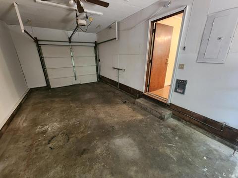 301 E 10th St, Bicknell, IN 47512 photo 6
