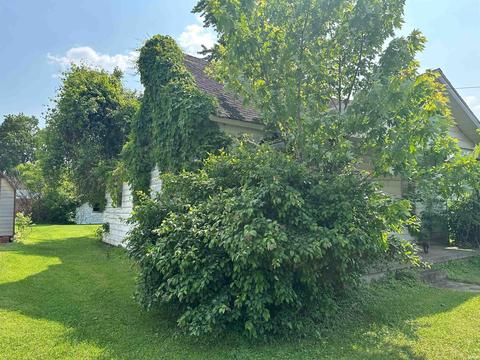 415 E Oak St, Princeton, IN 47670 photo 9