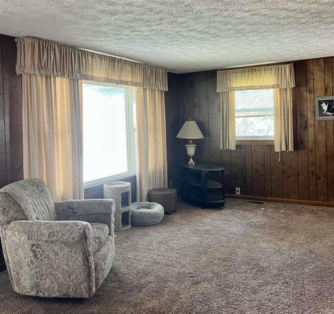 1107 W Warren St, Mitchell, IN 47446 photo 6