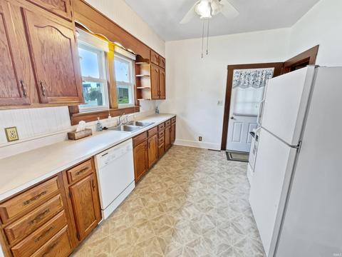 1425 Main St, Jasper, IN 47546 photo 2