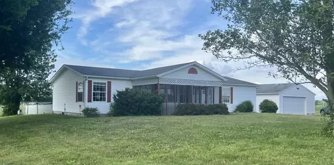 877 Parks Addition Rd, Mitchell, IN 47446 photo 1