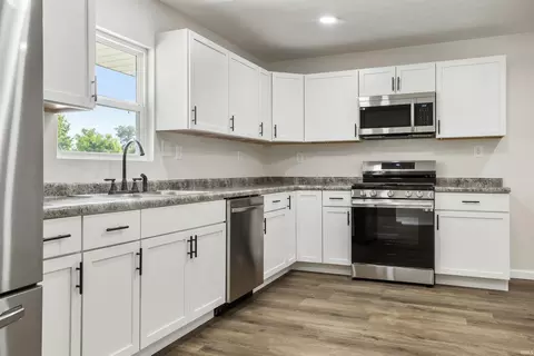 205 E 4th St, Monon, IN 47959 photo 7