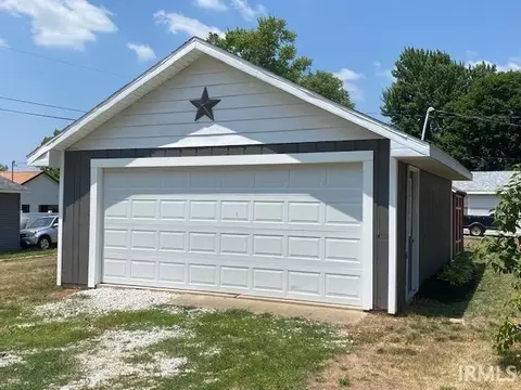 1301 4th St, Covington, IN 47932 photo 2