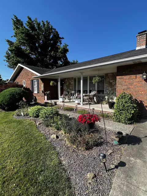 1811 W 5th Ave St, Jasper, IN 47546 photo 1