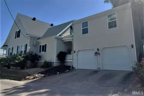 601 E Vantrees St, Washington, IN 47501 photo 6