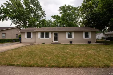 503 E 11th St, Brookston, IN 47923 photo 2